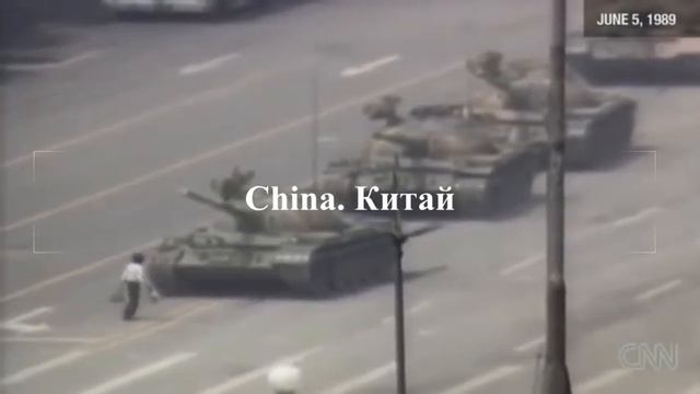 В чем разница между социализмом и демократией?