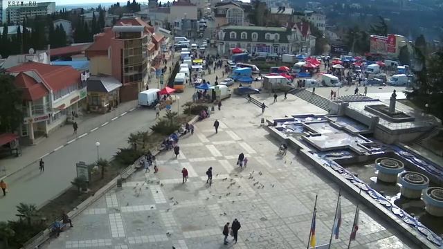 Вебкамера "Площадь Советская". Запись 10.02.2018 14:00:04 смотреть онлайн