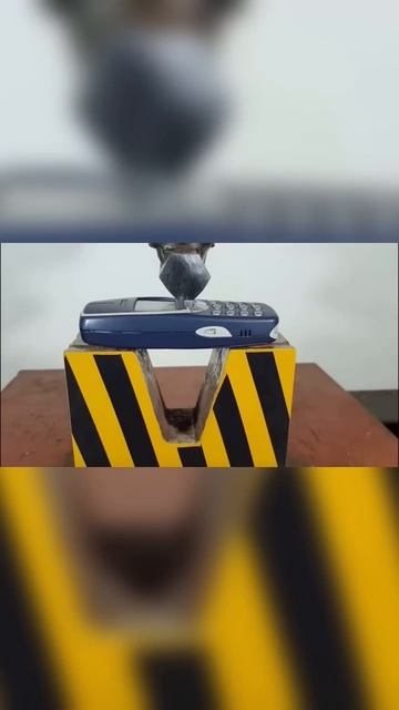 НОКИА 3310 Vs ГИДРАВЛИЧЕСКИЙ ПРЕСС😳 #shorts смотреть онлайн