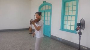 Wonderful! Virtuoso Natasha Korsakova's incredible performance. The last rose of summer.