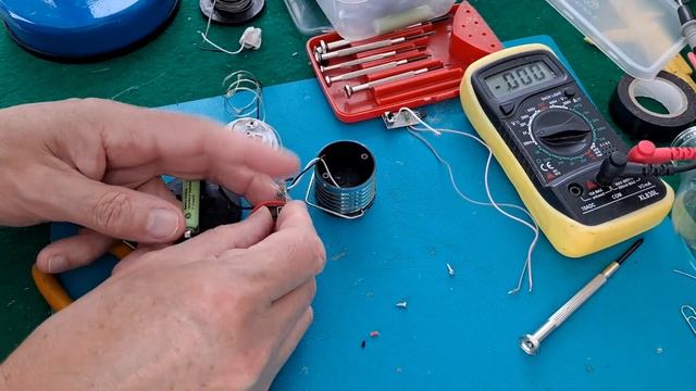 Fixing a cheap solar light - probably Poundland