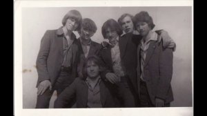 "Колымским  одноклассникам"  (Усть-Омчуг,выпуск 1981 года)