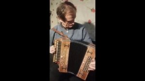 Гармонь ЛЕНИ БЕЗДЕЛЬНИКОВА, Пробует Мастер ВАЛЕРИЙ СПОРЫШЕВ.