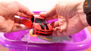 Ищем машинки игрушки в ящике с водой.  Кир Кар Тойс