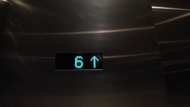 1992 Montgomery Hydraulic Elevator 3 of 3 @ DEN Airport, Jeppesen Terminal смотреть онлайн