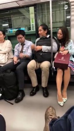 電車に乗ってたら kindness in Tokyo