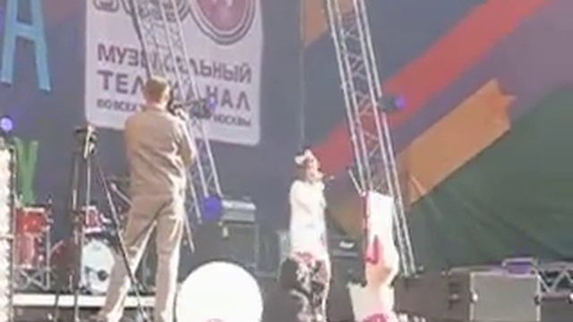 Лоя - Я буду (Москва.Лужники.2012) смотреть онлайн