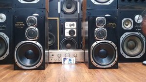 Loa Onkyo PS F33 = 2tr6 made in Japan Loa 3 đường tiếng , bass 25 cm Hình thức em nó còn khá đẹp ,