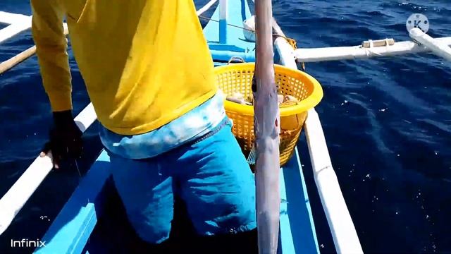 kahit malakas Ang hangin amihan dumiskarti parin kami para lang makahuli nang lapu lapu♥️🙏