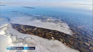 Наша съемочная группа вместе с фотохудожником отправилась в поисках байкальского льда