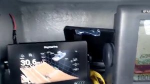 Raymarine Axiom 7' Multifunction Sonar with Furuno FCV-288 Fishfinder