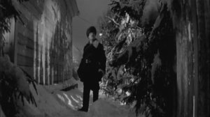 "Фонарь повесить надо... а может, и не надо"