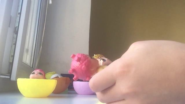 Урок у кукол LOL/место Изо было познание не повезлооо! смотреть онлайн