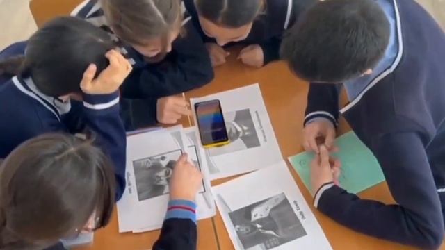 Тарих әлеміне саяхат зияткерлік сайыс.