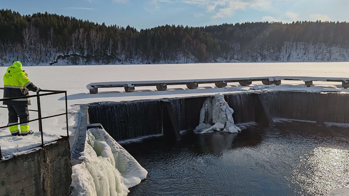 Дамба на Ермаковском пруду, Красноярский край, с.Ермаковское