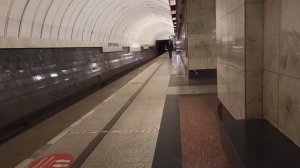 Метро Москвы|Подборка прибывает поезд на станцию метро|Поезд 81-717/714 "Номерной"