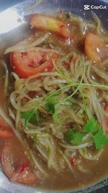 Hi, everyone's l eat a spicy 🔥 cucumber salad and noddles is so yummy,😋 and please my channal👍 ,,😁. смотреть онлайн