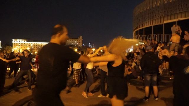 The Heart Wants What it Wants Хастл ОпенЭйр