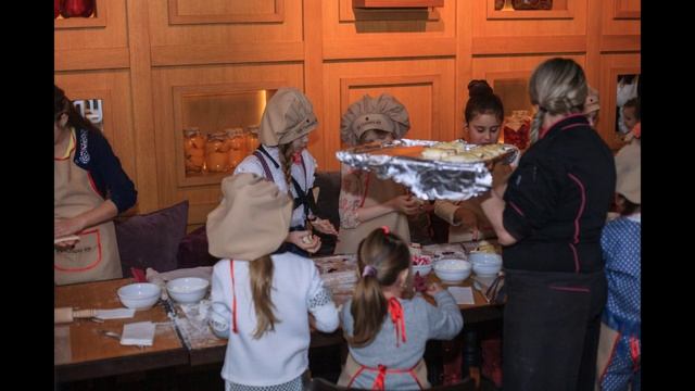 Модель Яна Чорнобай. Міні-Принцеси Львова 2016. Ресторан Галушка Львів. Майстер-клас. смотреть онлайн