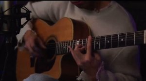 Паша akstar сыграл crow в прямом эфире.#akstar #crow #гитара #топ  @AkStar