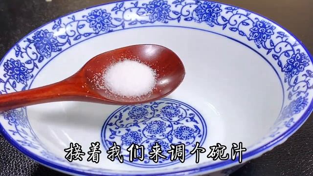 菠菜怎樣炒才不發黃，廚師長教你做法，清脆爽口不變色，營養好吃【阿光廚房】#菠菜 #菠菜料理 #菠菜食譜 #菠菜的做法 #菠菜煮法 смотреть онлайн