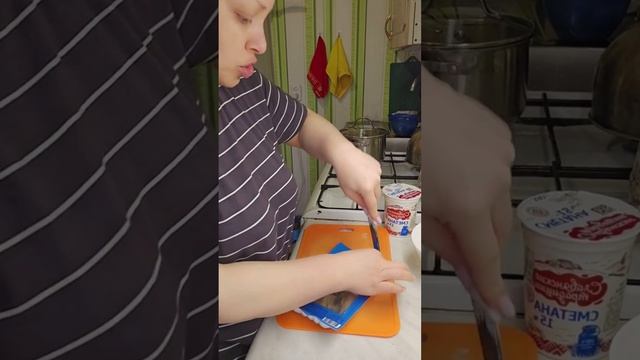 Ролик  1618. Салат из селедки с луком. Рецепт в описании.