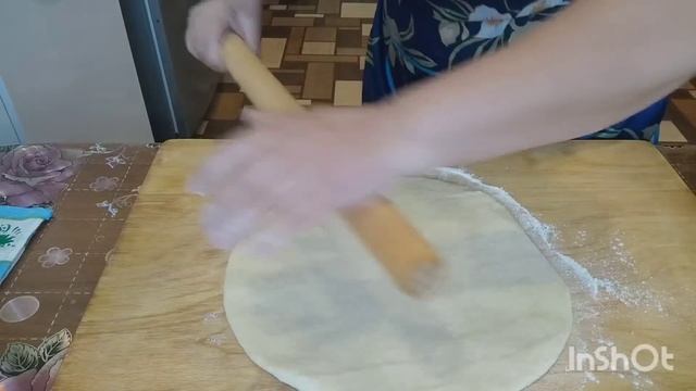 Татарский пирог с зелёным луком и яйцом. Очень вкусно. смотреть онлайн