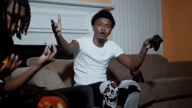 Milli Milano - My Old Earth & My Bin (Prod. Evdiorr) смотреть онлайн