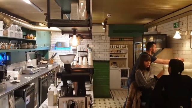 The Attendant Coffee Shop, West End смотреть онлайн