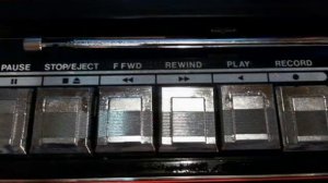 магнитола SANYO M2670F -в коробке!!!!!!!!!(второй экземпляр)(НАЗАД В ПРОШЛОЕ№66-1)