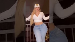 ANALY BAZAN~American Curvy Fitness Model/ANALY BAZAN ~ Modelo americano de fitness curvilíneo