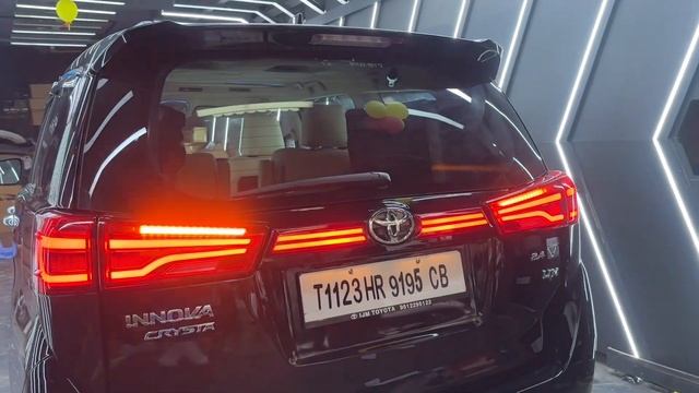 Toyota Innova 2023: Comfort के बदशा की नई लुक 🤩 | Innova Crysta Modified |Audio,Interior & Headligh смотреть онлайн