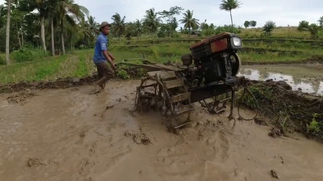 Agricultural Machinery The Quick G1000  tractor Engine Dongfeng plows the fields Traktor Sawah #019
