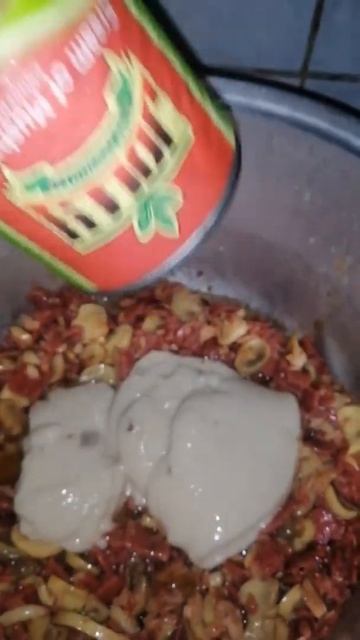 White Sauce Spaghetti Recipe | with ham and tuna #shorts смотреть онлайн