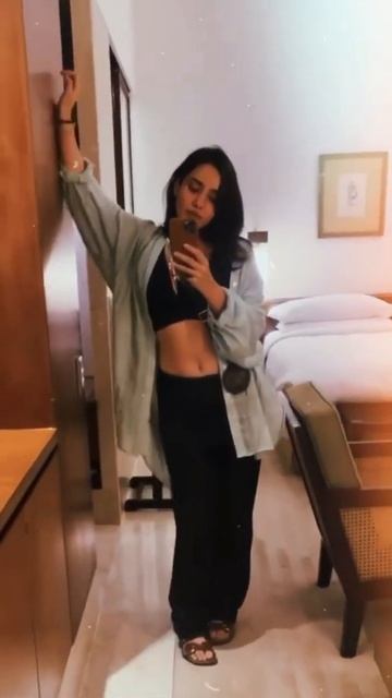 Neha Sharma’s Latest New Mirror Selfie Video Looking Hot In Black and Grey Outfit