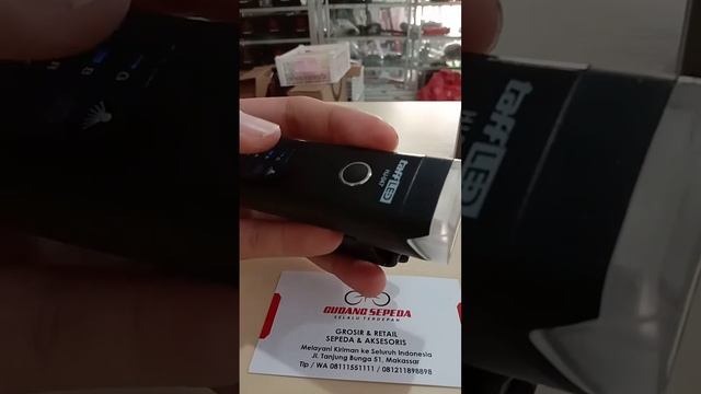 Lampu Depan Sepeda 350 lumens LED cas waterproof sensor смотреть онлайн
