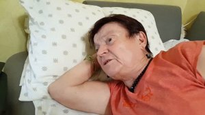 КОММЕНТАРИИ В ЮТУБЕ ЧИТАЕТ МАМА ТРЕШ