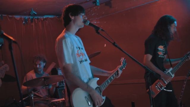 Song 1 by Milly at Foto Club смотреть онлайн