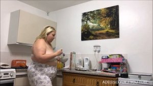 ADELESEXYUK TRYING OUT UNICORN FROOT LOOPS