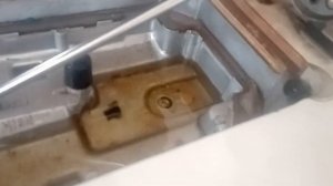 JUKI DDL 8100e Oil Tank Cleaning