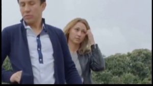 Геннадий Головкин гуляет с женой и сыном