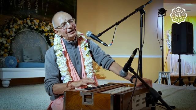 2022.09.01 - Закрытие ретрита. Киртан - Бхакти Вигьяна Госвами смотреть онлайн