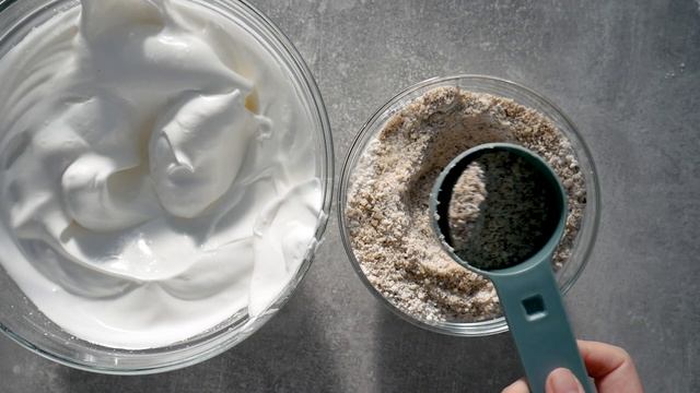 Swedish Daim Chocolate Layer Cake смотреть онлайн