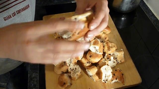 Slow Cooker Sticky Toffee Pudding With Brioche смотреть онлайн