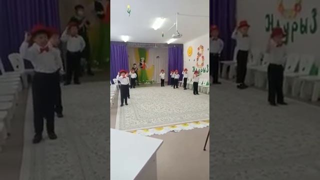 8 Наурыз ересек тобында. Балалардың шығуы. смотреть онлайн