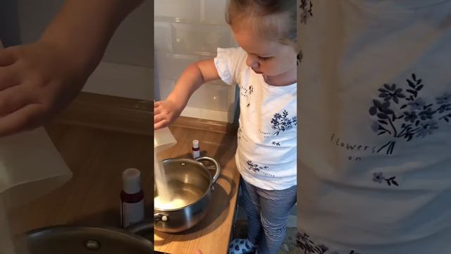 Мама и дочка. Готовим зефир! смотреть онлайн