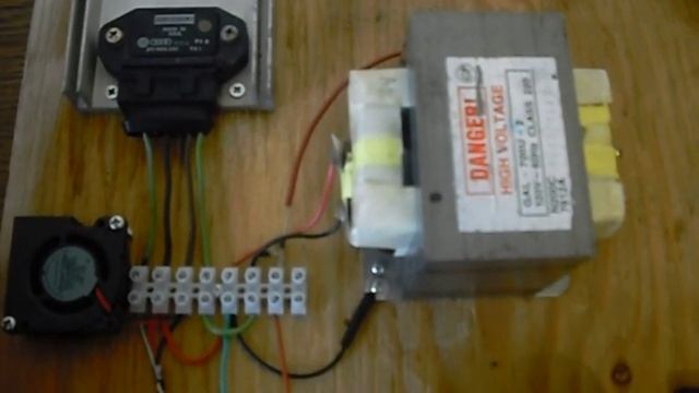 High Voltage Radiant Charger -  Small Battery Charging a Big Battery смотреть онлайн