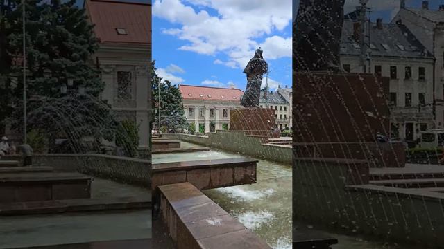 Фонтан на Центральной площади. смотреть онлайн