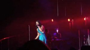 Watch Selena Sing "My Dilemma" Live!
