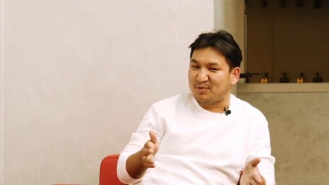 СЕРИК НУРМОЛДАЕВ | РОЛЬ ОТЦА В СЕМЬЕ | ТУРАН | WHO IS WHO С АЛИХАНОМ МУСАТАЕВЫМ смотреть онлайн